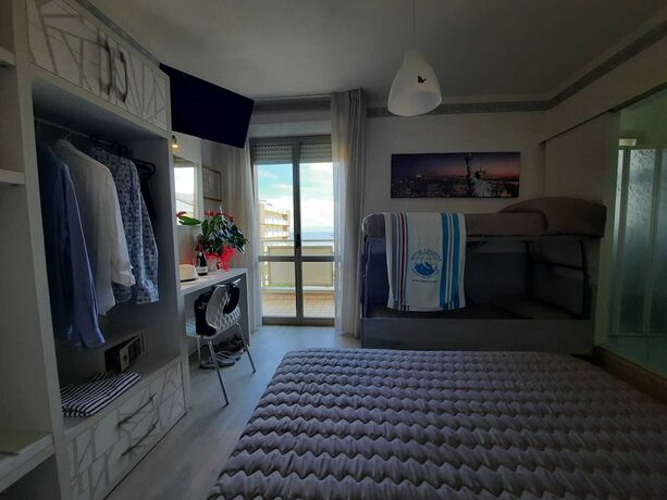 Imagen de la habitación del Hotel Losanna. Foto 20