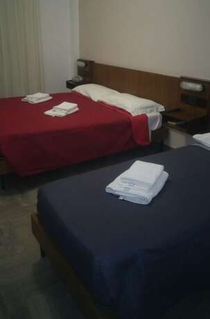 Imagen de la habitación del Hotel Luca, Viserba. Foto 15