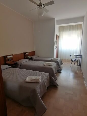 Imagen general del Hotel Luca, Viserba. Foto 9