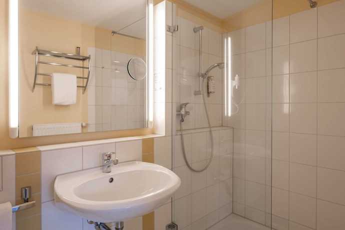 Imagen de la habitación del Hotel Lueneburg Sued. Foto 13