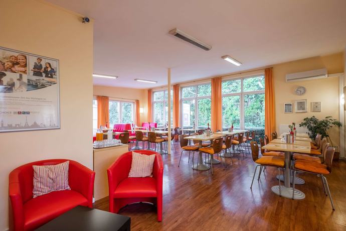 Imagen de los interiores del Hotel Lueneburg Sued. Foto 19