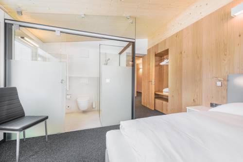 Imagen de la habitación del Hotel L&uuml;n. Foto 4