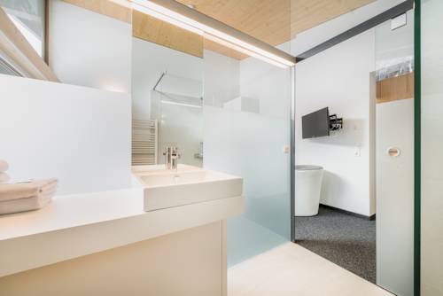 Imagen de la habitación del Hotel L&uuml;n. Foto 13