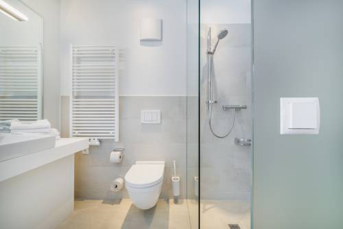 Imagen de la habitación del Hotel L&uuml;n. Foto 16