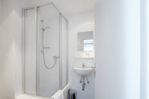 Imagen de la habitación del Hotel Lux. Foto 6