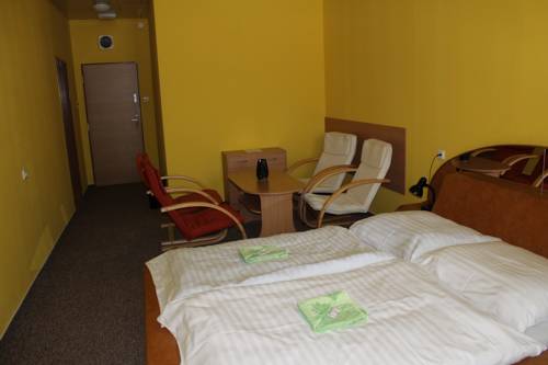 Imagen de la habitación del Hotel M, Jesen&iacute;k . Foto 3