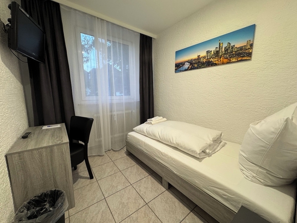 Imagen de la habitación del Hotel Main Taunus. Foto 5
