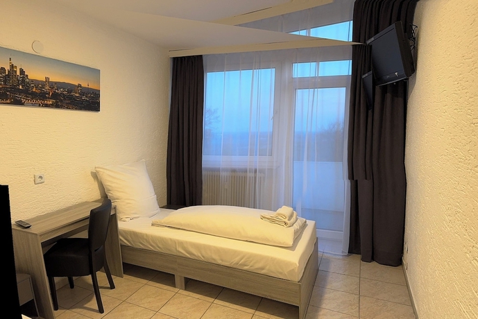 Imagen de la habitación del Hotel Main Taunus. Foto 7