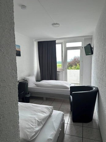 Imagen de la habitación del Hotel Main Taunus. Foto 8
