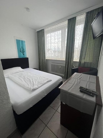 Imagen de la habitación del Hotel Main Taunus. Foto 12