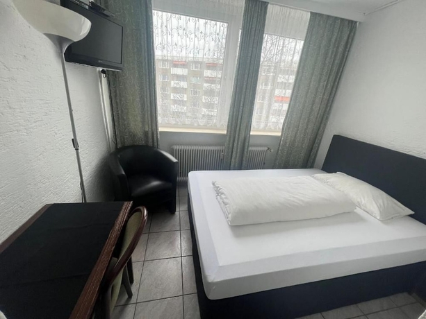 Imagen de la habitación del Hotel Main Taunus. Foto 13