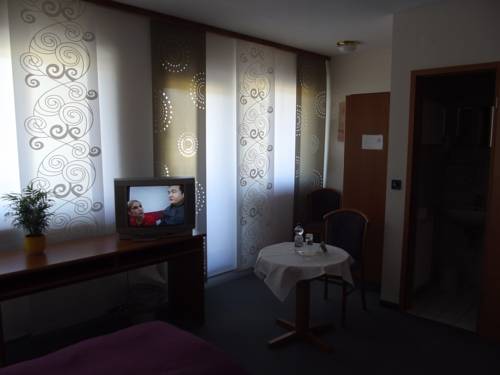 Imagen de la habitación del Hotel Mainperle. Foto 5