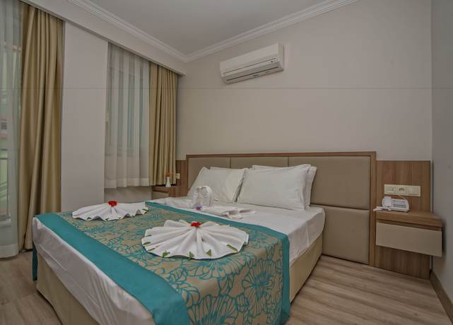 Imagen de la habitación del Hotel Mandalin. Foto 4