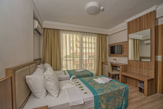 Imagen de la habitación del Hotel Mandalin. Foto 7