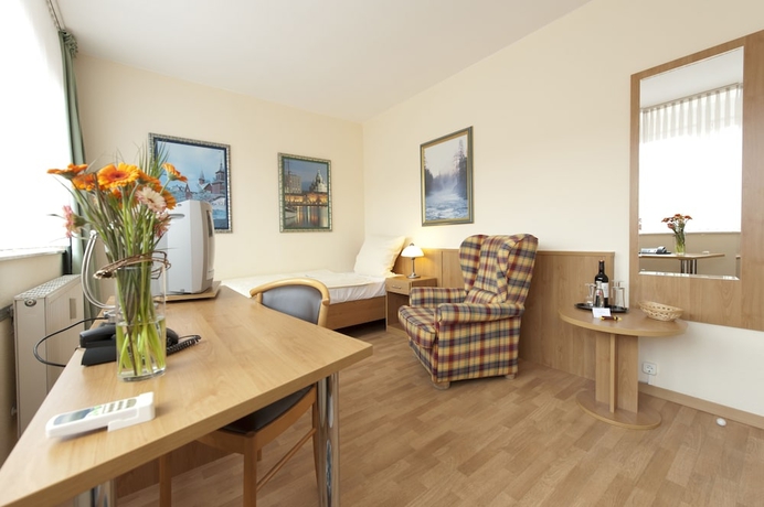 Imagen de la habitación del Hotel Marco Polo. Foto 14