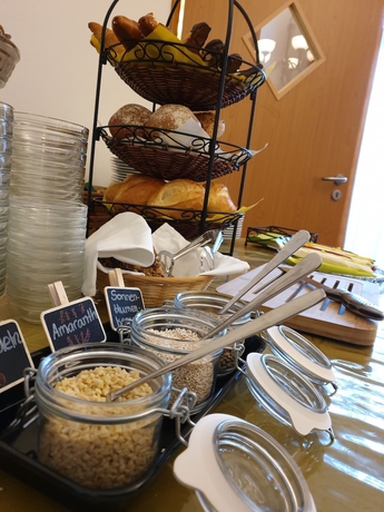 Imagen del bar/restaurante del Hotel Marco Polo. Foto 7