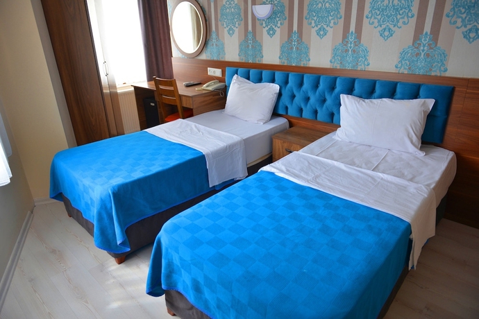 Imagen de la habitación del Hotel Marina City. Foto 6