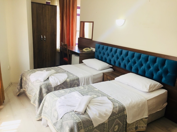Imagen de la habitación del Hotel Marina City. Foto 15