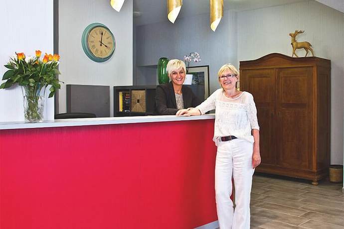 Imagen de los interiores del Hotel Markgr&auml;fler Hof, Badenweiler. Foto 20