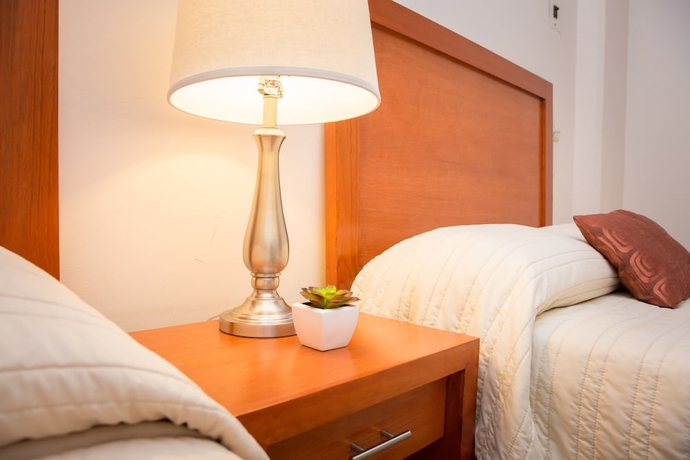 Imagen de la habitación del Hotel Marllou. Foto 6