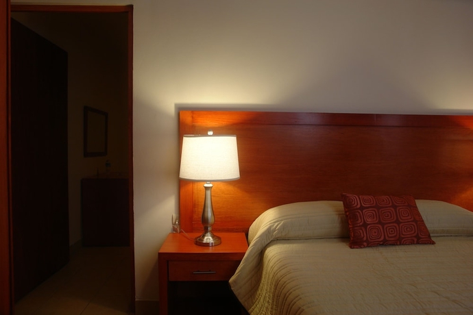 Imagen de la habitación del Hotel Marllou. Foto 7