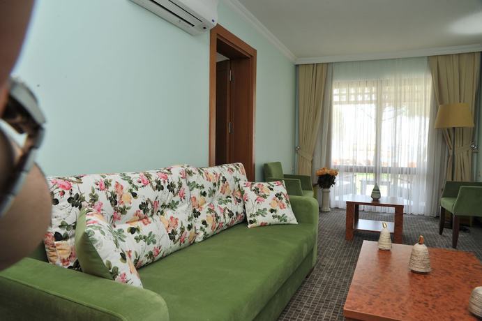 Imagen de la habitación del Hotel Marma Beach. Foto 7