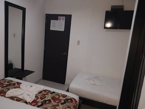 Imagen de la habitación del Hotel Marsella. Foto 5