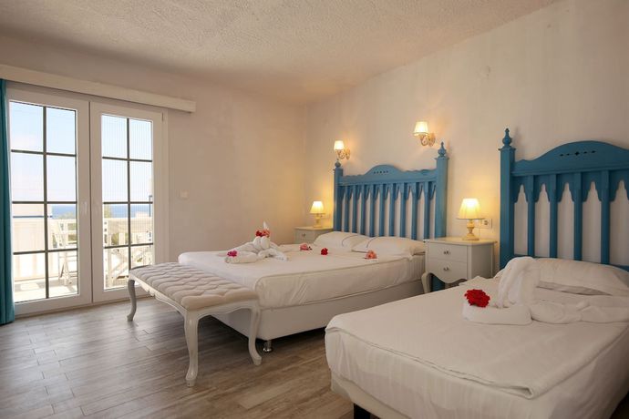 Imagen de la habitación del Hotel Mavi Beyaz. Foto 16