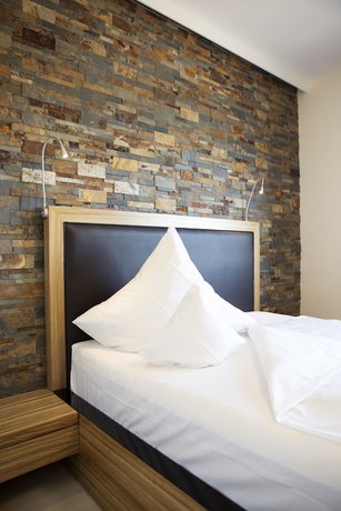 Imagen de la habitación del Hotel Maxis. Foto 15