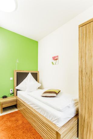 Imagen de la habitación del Hotel Maxis. Foto 19