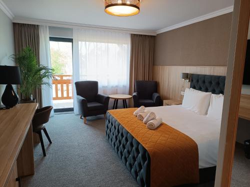 Imagen de la habitación del Hotel Mazurkowa & Wesela & Imprezy & Konferencje Jelenia G&oacute;ra, obok restauracja Mazurkowa Chata. Foto 20