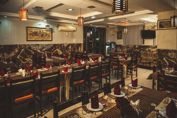 Imagen del bar/restaurante del Hotel Meenakshi Udaipur. Foto 4