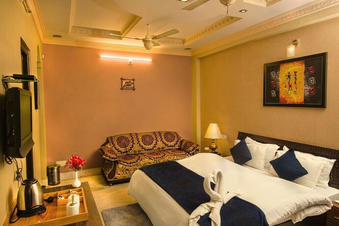 Imagen de la habitación del Hotel Meenakshi Udaipur. Foto 11