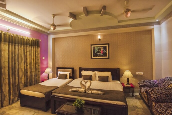 Imagen de la habitación del Hotel Meenakshi Udaipur. Foto 13