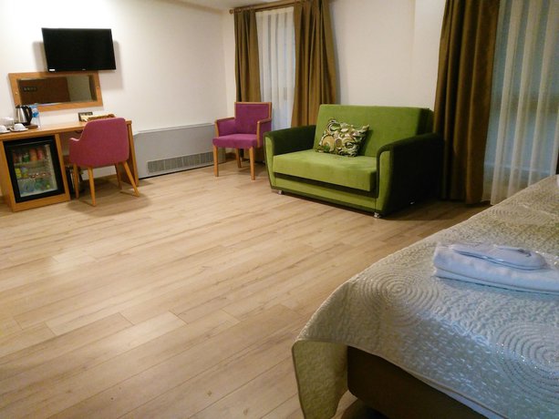 Imagen de la habitación del Hotel Melidium. Foto 3