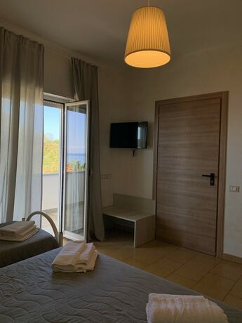 Imagen general del Hotel Mercurio, Santa Maria. Foto 4