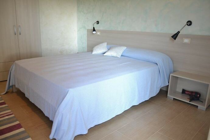 Imagen general del Hotel Mercurio, Santa Maria. Foto 9