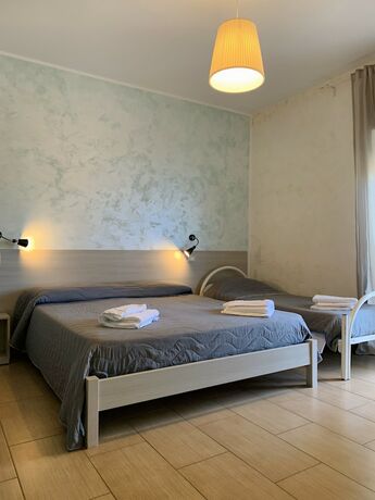 Imagen general del Hotel Mercurio, Santa Maria. Foto 12