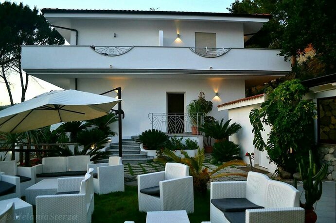 Imagen general del Hotel Mercurio, Santa Maria. Foto 1