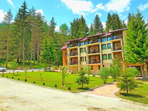 Imagen general del Hotel Merdjan. Foto 1
