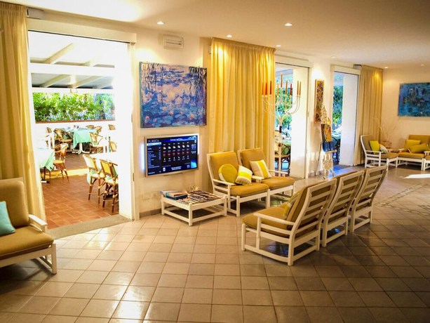 Imagen de los interiores del Hotel Meridiana. Foto 18