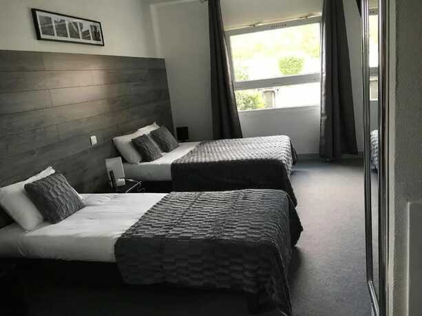 Imagen de la habitación del Hotel Mervil Airport. Foto 14