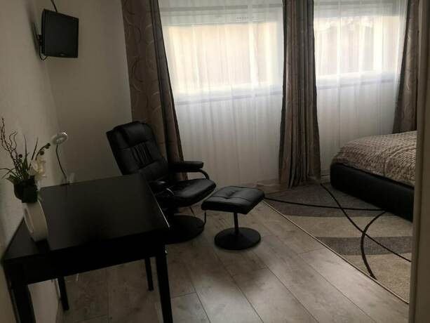 Imagen general del Hotel Mervil Airport. Foto 6