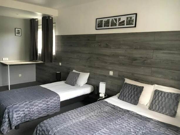 Imagen de la habitación del Hotel Mervil Airport. Foto 16