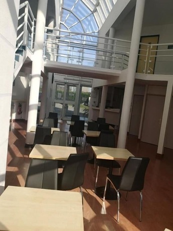 Imagen general del Hotel Mervil Airport. Foto 13