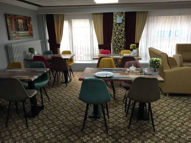 Imagen del bar/restaurante del Hotel Metropol, Fatih. Foto 4