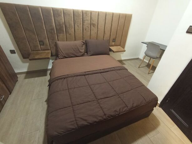 Imagen de la habitación del Hotel Meuble Parisien. Foto 10