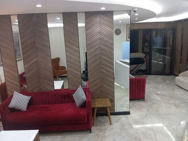 Imagen general del Hotel Meuble Parisien. Foto 7