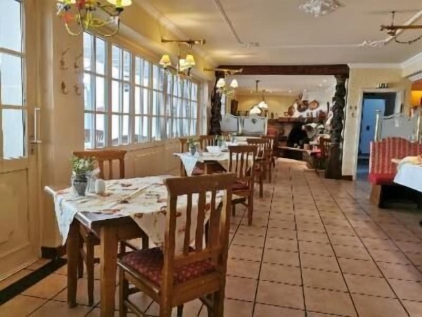 Imagen del bar/restaurante del Hotel Meyer - Alter Bergischer Gasthof. Foto 6