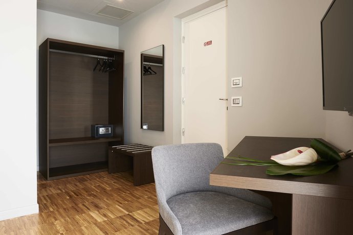 Imagen de la habitación del Hotel Michelangelo, Carrara. Foto 15